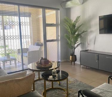 Century City Apartamento | The CoziPlace Italia