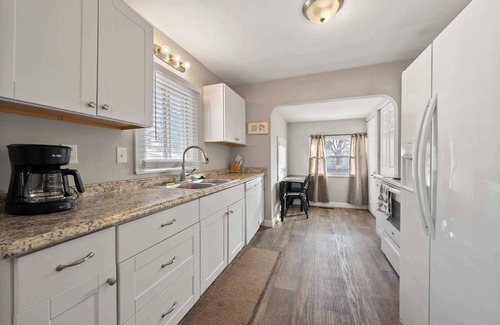 West Columbus Casa | The Cozy Bellows – Retreat for 4