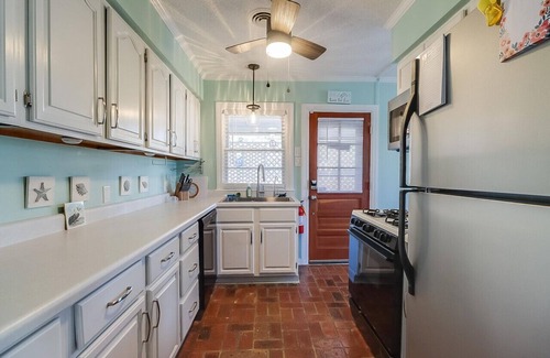 Long Beach Casa | The Cozy Blue Cottage