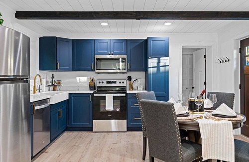 Riverton Cabina | The Cozy Cabin: Riverton Retreat Getaway
