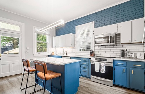 Merion Village Casa | The Cozy Cobblestone In German Village