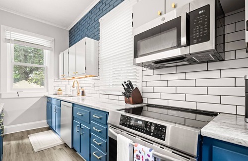 Merion Village Casa | The Cozy Cobblestone In German Village