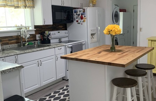 Rockland Casa | The Cozy Cottage