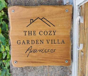 Pella Casa | The Cozy Garden Villa