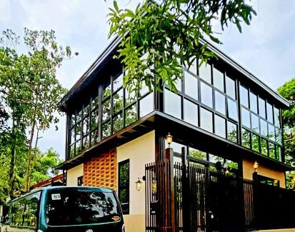 Bauang Casa | The Cozy Glass House by the Sea