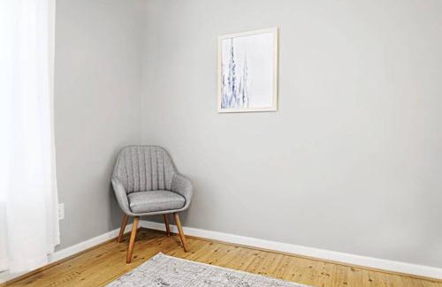 Martinez Apartamento | The Cozy Hearth Escape Here