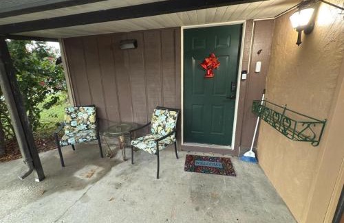 Auburndale Casa | The Cozy Lake House