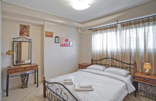 Moschato-Tavros Apartamento | The Cozy Penthouse Spacious Reno Fully Equipt Apt