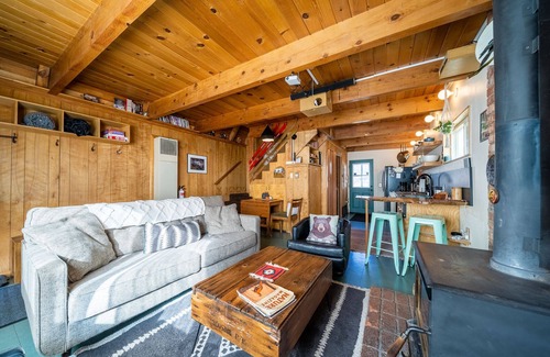 Big Bear City Cabina | The Cozy Rozy A Frame Cabin