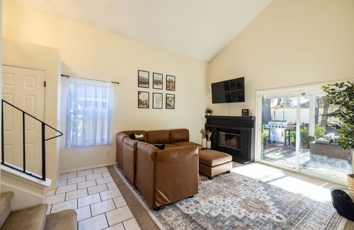 South Natomas Casa | The Cozy Sac-Pool/large yard & attractions nearby