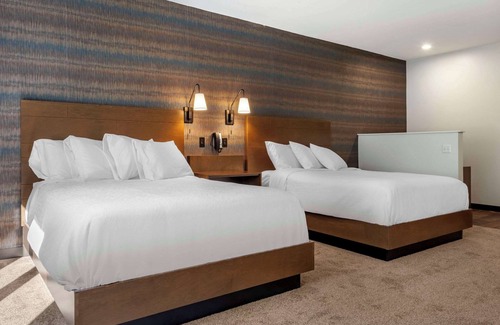 Cheat Lake Hotel | The Cranberry, Ascend Hotel Collection