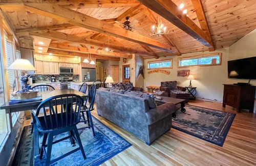 North Conway Cabina | The Cranmore Mountain Cabin | Walk to North Conway