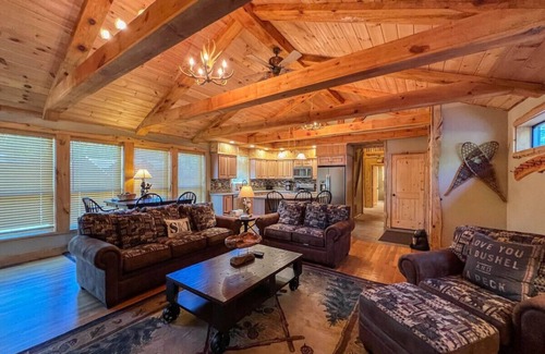North Conway Cabina | The Cranmore Mountain Cabin | Walk to North Conway