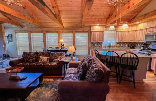 North Conway Cabina | The Cranmore Mountain Cabin | Walk to North Conway