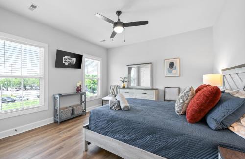 Clarksville Apartamento | The Crash Pad at The Spot on 281 Liberty Pkwy