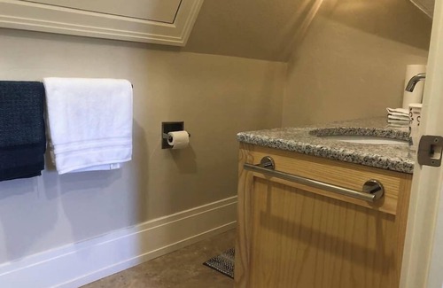 Joaquin Apartamento | The "Crash Pad" Studio Apartment in Downtown Provo