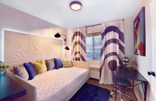 Lakeview Casa | The Creative Experience 3 bedroom Residential Home