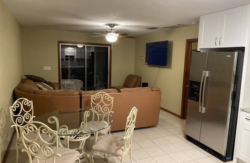 Homosassa Casa | The Creek! in Old Homosassa across the street from the Freezer
