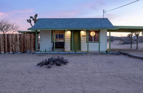 Landers Casa | The Creosote Cottage A Luxury Desert Escape