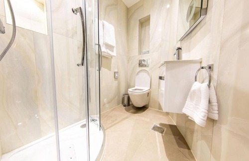 Bayswater Hotel | The Crescent Hyde Park