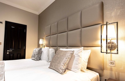 Bayswater Hotel | The Crescent Hyde Park