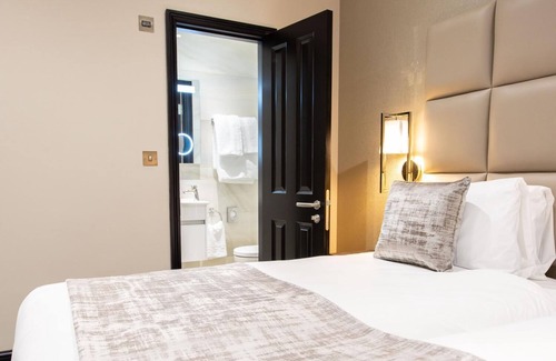 Bayswater Hotel | The Crescent Hyde Park