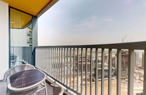Nad Al Sheba Apartamento | The Crest A - Premium Two Bedroom High-Rise Escape
