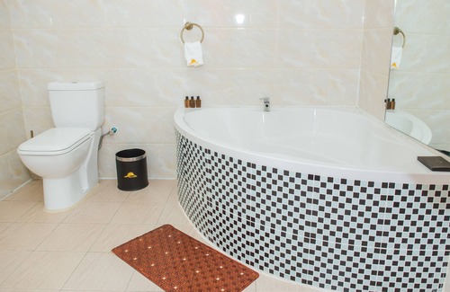 Lusaka Hotel | The Crest Lodge