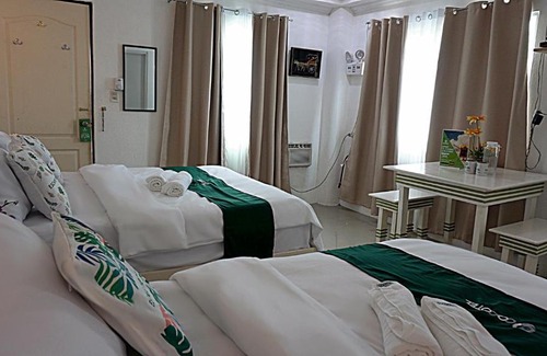 Oslob Cama Y Desayuno | The Cronin Residences by Cocotel