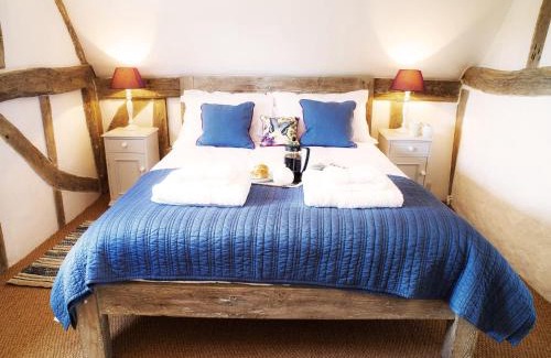 Saxmundham Casa | The Cross Wing by The Suffolk Cottage Collection