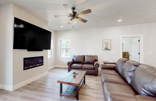 Eagle River Casa | The Crossing at Lake Forest- 35 & 36