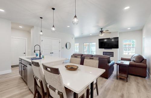 Eagle River Casa | The Crossing at Lake Forest- 35 & 36