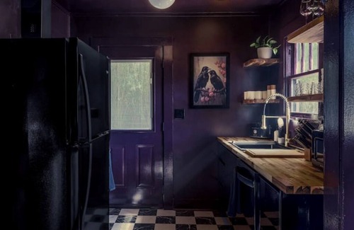 North Lakeview Villa | The Crow: Moody East Hill Sanctuary in Pensacola, Near Downtown and Beaches