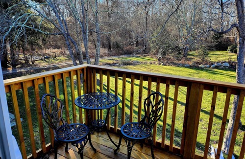 West Mystic Apartamento | The Crow's Nest at the Blue Anchor. Ready for 2025