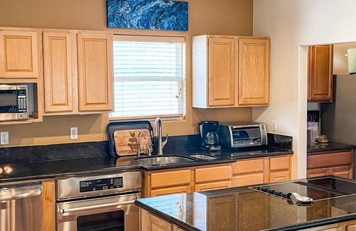 Pirates Beach Casa | The Crow's Nest - great location / sunset decks / sleeps eight