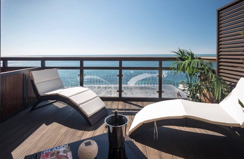 Ventnor Cabina | The Crow's Nest, Ventnor Beach (with Hot Tub)