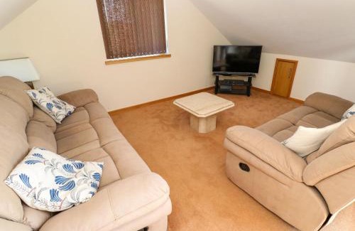 Mylor Casa | The Crows Nest