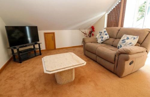 Mylor Casa | The Crows Nest