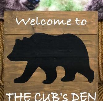 Highlands Casa | The Cubs Den Woodsy Highlands Home Hike and Ski!