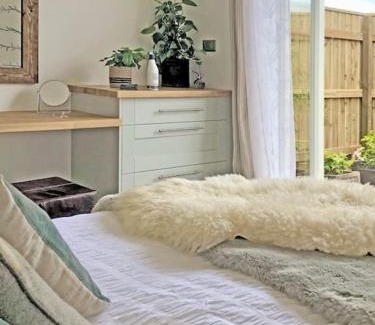 Truro Casa | The Cuckoo's Nest - A Romantic & Peaceful Hideaway