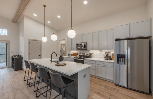 Innsbrook Cabina | The Curated Treehouse by Innsbrook Vacations!