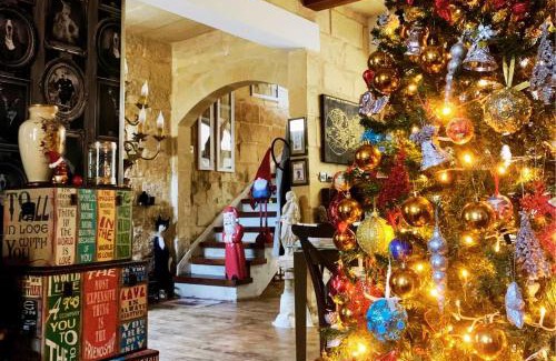 Zejtun Casa | The Curiosities House - Artistic & Experiential retreat