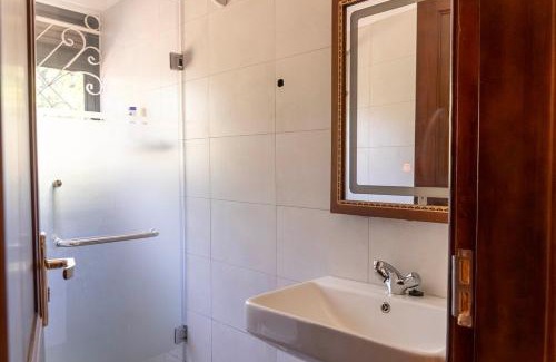 Kampala Casa | The Curvalux House, Entebbe-Kigo
