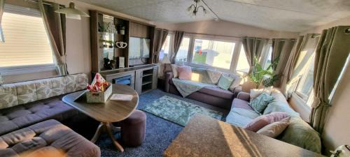Porthcawl Otro | The Cwtch Caravan Trecco Bay