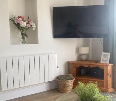 Kenfig Hill Apartamento | The Cwtch Pet Friendly Ground Floor Flat Near M4 and Porthcawl