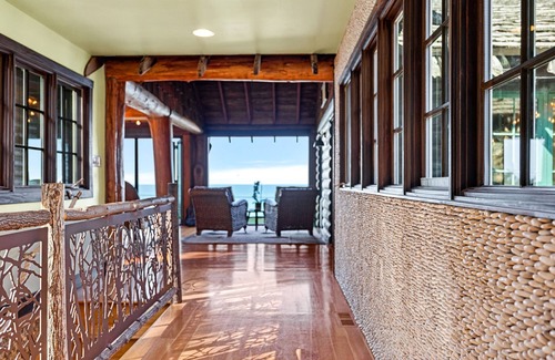 Beverly Shores Casa | The Cypress Log Cabin - Historic National Park Home on the beach