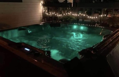 Cookeville Casa | The Dabbling Duck…Pet Friendly, Fenced Yard, Kayaking, Farm Stay, Hot Tub, Pond