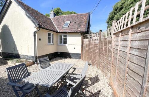 Olveston Apartamento | The Dairy cottage with garden and parking