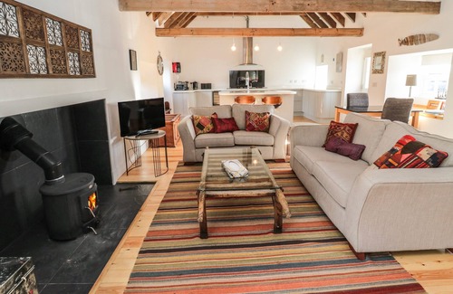 Berwick-upon-Tweed Casa | THE DAIRY, romantic, character holiday cottage in Berwick-Upon-Tweed