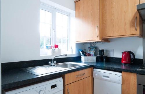 Castle Donington Casa | The Dakota - next to East Midlands Airport
